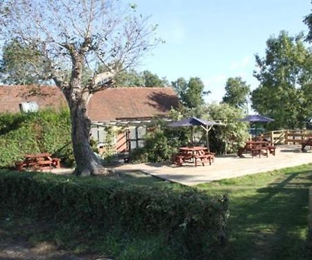 The May Garland Inn Hellingly Εξωτερικό φωτογραφία